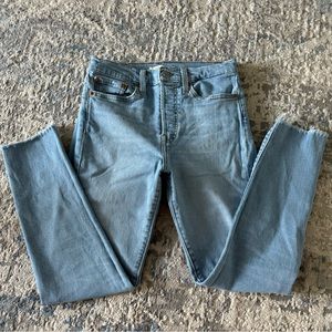 Levis Wedgie Skinny size 28 jeans